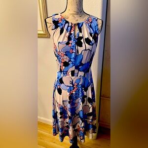 Ivanka Trump sleeveless dress size small.